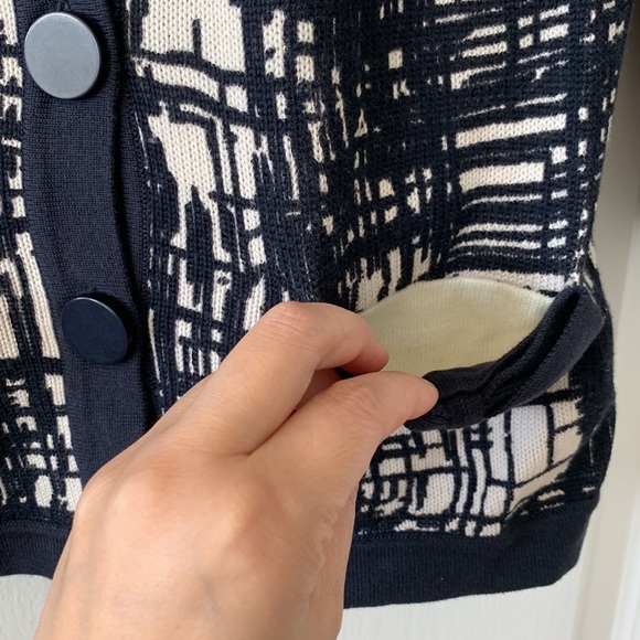 NWT THE LIMITED Buttoned Down 3/4 Length Sleeves Knit Cardigan Sweater Size M - Picture 9 of 16